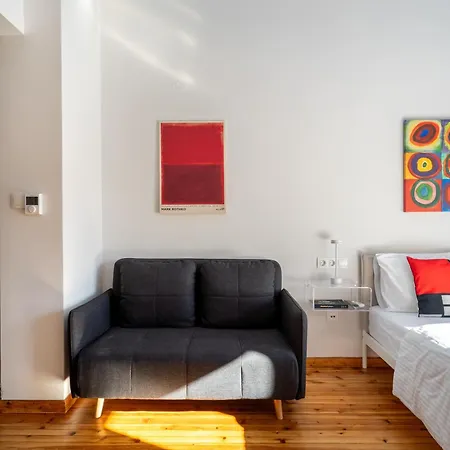 Hippodrome View - Red